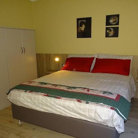 Ferrari'S: Bright Apartment With Magnificent View Киеза ин Валмаленко Екстериор снимка
